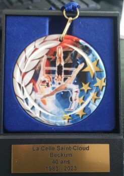 Médaille 40 ans de jumelage la Celle Saint-Cloud Beckum
